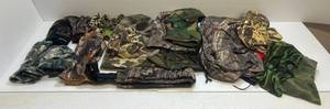 lot 185 image: Group Of Gloves Including Hot Shot And More