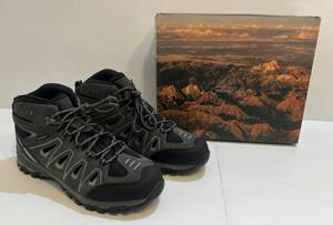 lot 207 image: Norti V8 Mens Boots No. SNHB211M Size 15 NIB