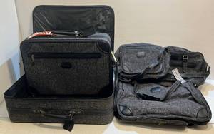 lot 217 image: 5 PC. Pierre Cardin Luggage (One New With Tag)