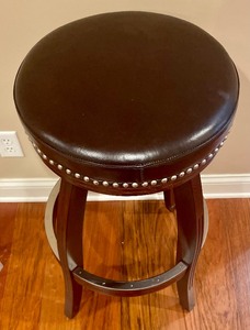 lot 39 image: Bold Barstool