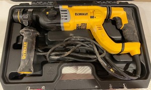 lot 63 image: DeWalt Heavy Duty 1 18 Inch SDS Plus Rotary Hammer
