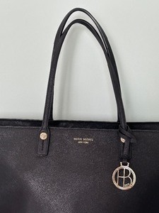 lot 26 image: Henri Bendel Large Leather Tote