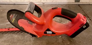 lot 261 image: Black & Decker Hedge Trimmer
