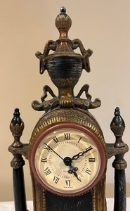 lot 125 image: Vintage Ornate Clock
