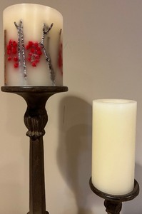 lot 129 image: Set of Four Coordinating Candle Holders