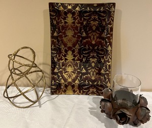 lot 137 image: Darling Home Decor Variety