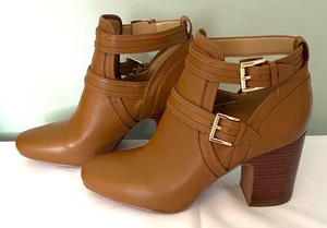 lot 311 image: Stylish Michael Kors Blaze Ankle Boots