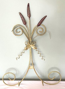 lot 315 image: Distressed Frame, Metal Mirror and Metal Wall Mount Frame Stand