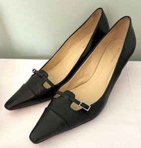 lot 319 image: Three Pairs of Shoes by Anne Klein and Ann Taylor
