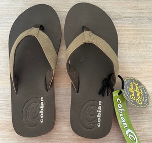 lot 335 image: New Cobain Floater Sandals