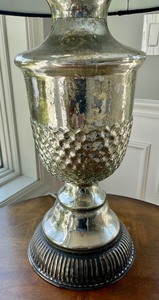 lot 77A image: Elegant Pottery Barn Table Lamp