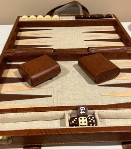 lot 172 image: Vintage Backgammon Brief Case Game
