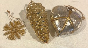 lot 194 image: Assortment of Gold & Silver Holiday Ornaments