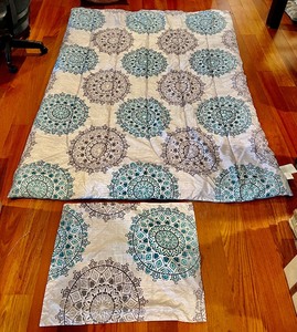 lot 221 image: Ellison Bed Comforter and Pillowcase