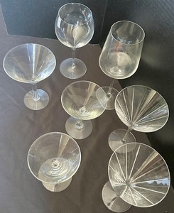 lot 80 image: Set of 7 Assorted Martini and Wine Glasses