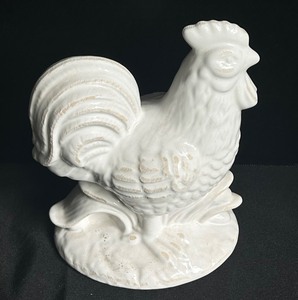 lot 92 image: Rustic Ceramic White Chicken Figurine
