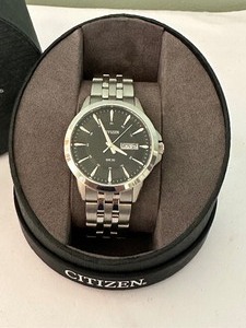 lot 377 image: Mens Citizen Watch