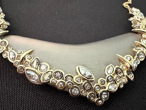 lot 379 image: Alexis Bittar Necklace and Earrings Set