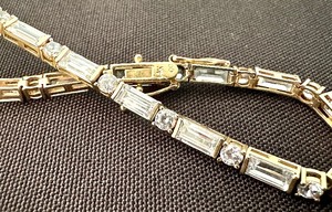 lot 391 image: 14k and Cubic Zirconia Bracelet