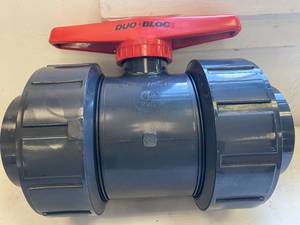 lot 124 image: Duo BIOC 4 inch PVC Ball Valve