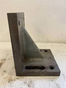 lot 119 image: Universal Right Angle Iron