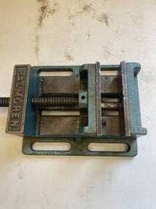 lot 120 image: Palmgren Vise