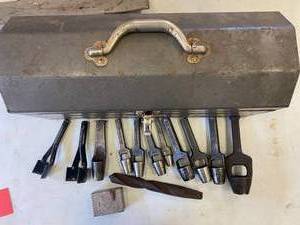 lot 116 image: Kraeutr Made in USA with Master Mechanic tool box