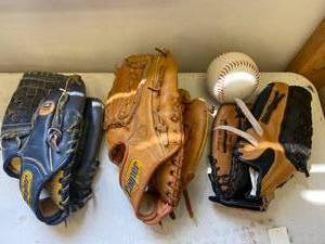 lot 90 image: Sporting Goods Assortment