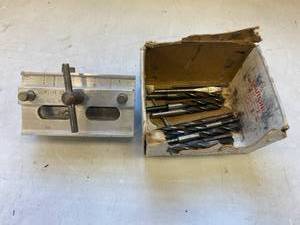lot 151 image: Dowl it Jig