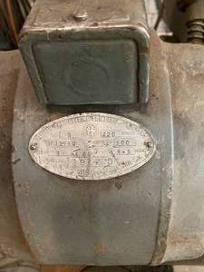 lot 79 image: Utility Ball Bearing Grinder and Rougher Belt