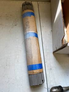 lot 131 image: Assorted Welding Equipment