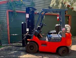 lot 1 image: 2005 TOYOTA Forklift Only 146 Hours Tilting & Side Shift Forks Model 7FGU18