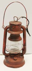 lot 5 image: Marswells # 160 Supreme Storm Lantern Vintage