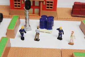 lot 49 image: Kentoys Tonka Vintage Playset