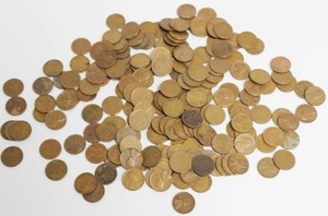 lot 35 image: Lot Of Aprox. 200 Wheat Back Pennies
