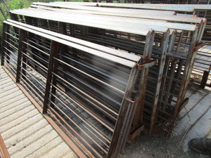 lot 23 image: Hog Panel Gates