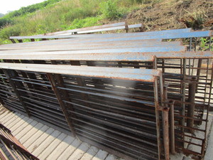 lot 51 image: Hog Panel Gates