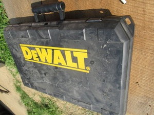lot 28 image: DeWalt Case & 2 Chargers