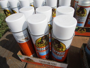 lot 35 image: Gorilla Sealant Spray