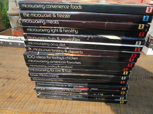 lot 41 image: Cook Books Microwave Series