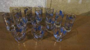 lot 69 image: Butterfly accent glassware set