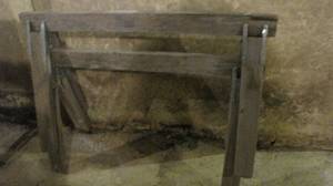 lot 86 image: Pair of sturdy wooden saw horses