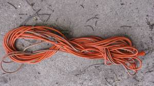 lot 139 image: Heavy duty 10ft extension cord