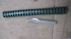 lot 144 image: Roll of chicken wire and snow fencing
