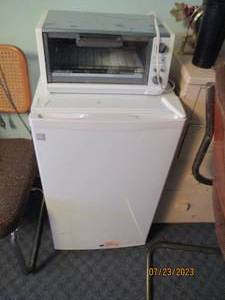 lot 160 image: White GE mini fridge