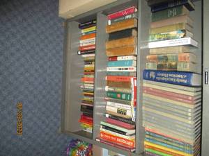 lot 165 image: Huge Assortment of vintage books