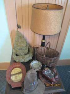 lot 192 image: Petrified wood Ashtray