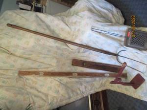 lot 203 image: Antique tool assortment