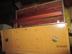 lot 231 image: Vintage Wooden Lane Cedar Hope Chest