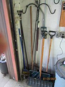 lot 93 image: Lot of shovels and shepherd hook